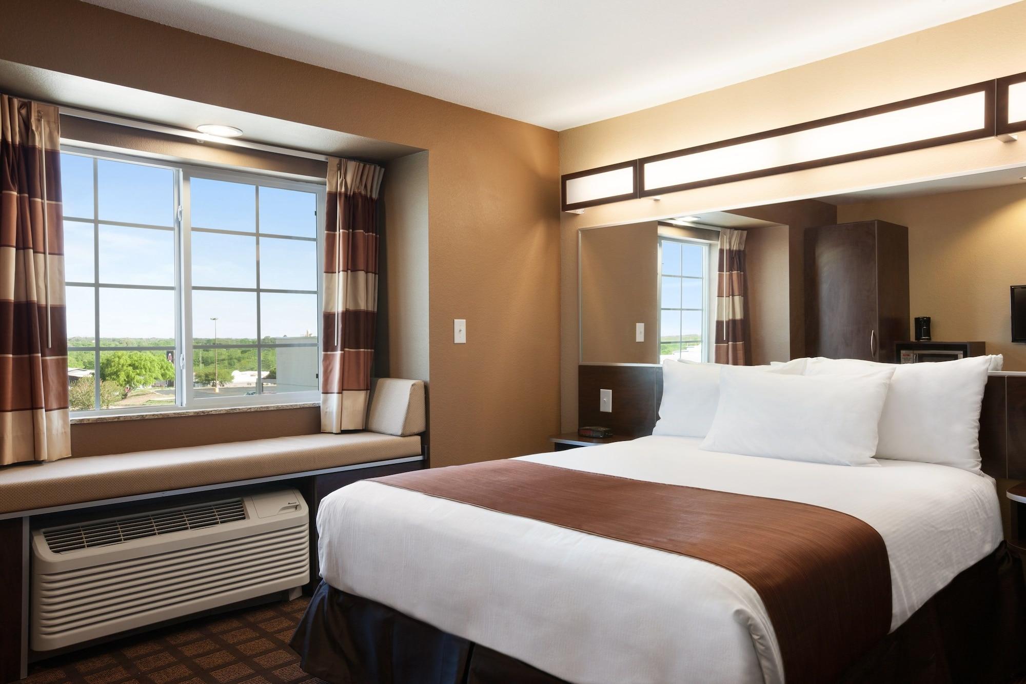 Microtel Inn & Suites Kenedy Εξωτερικό φωτογραφία