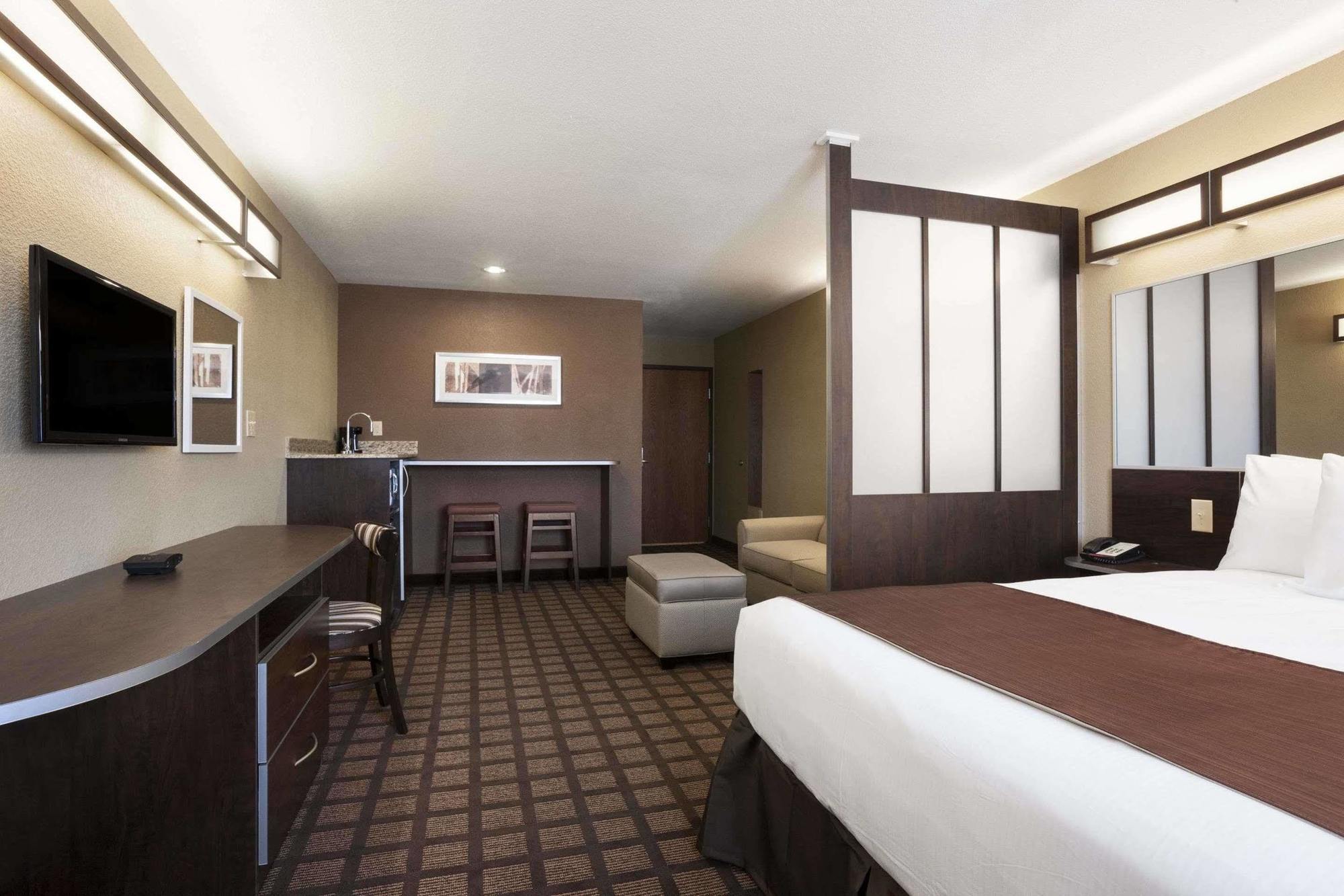 Microtel Inn & Suites Kenedy Εξωτερικό φωτογραφία